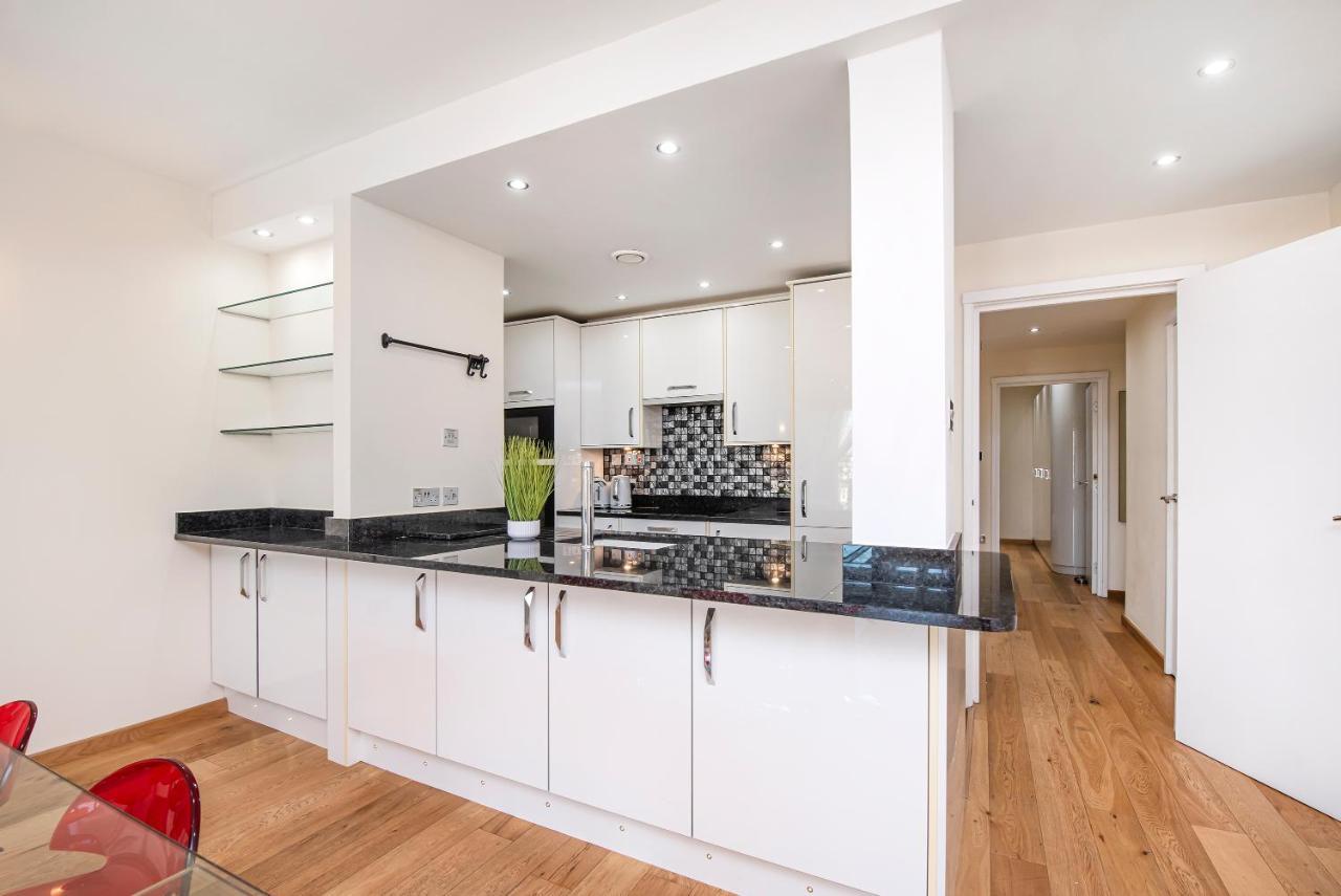 And Spacious 2 Bed Appartement Londen
