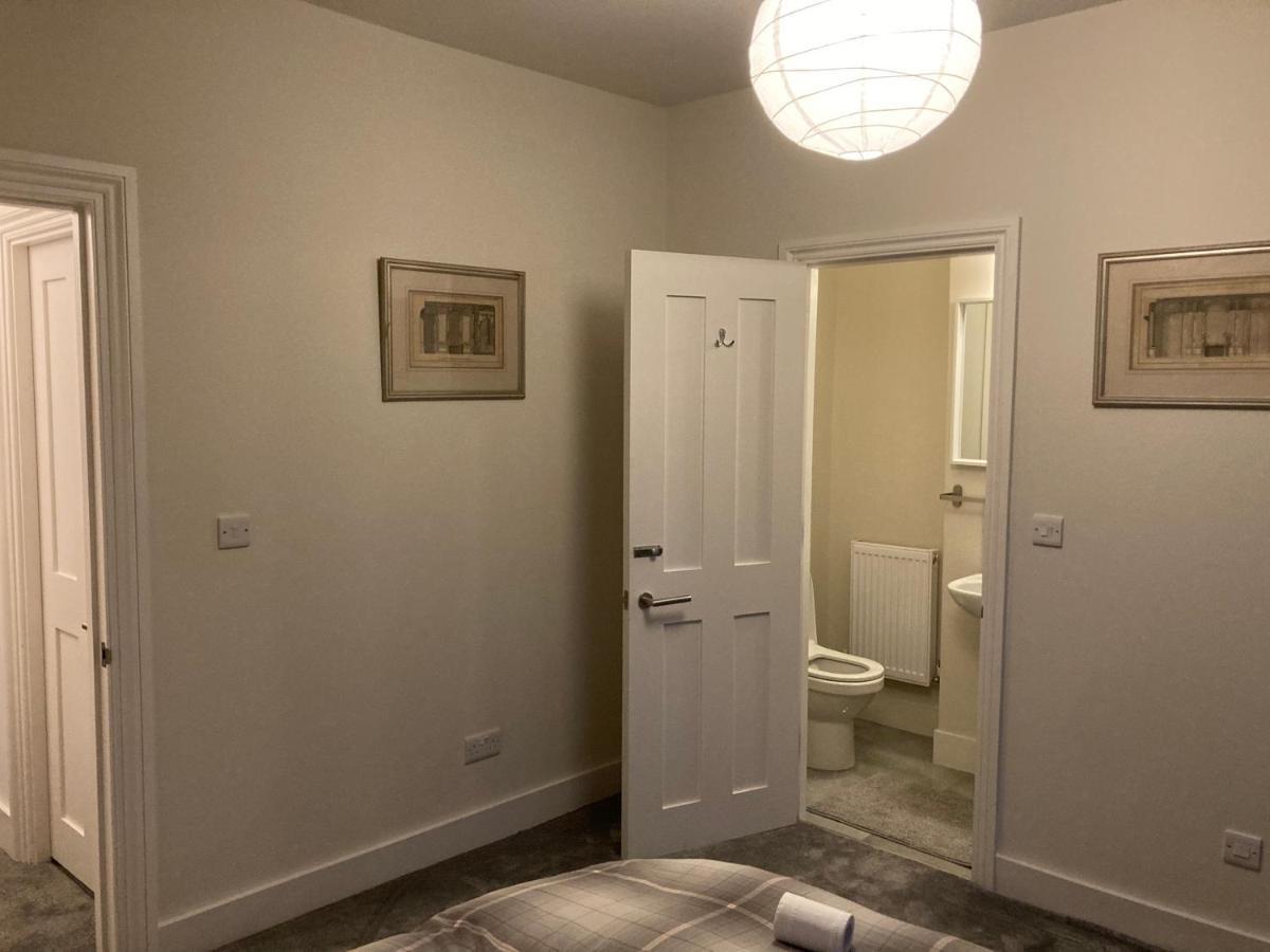 Apartment The Dimmer 2 Bedroom London
