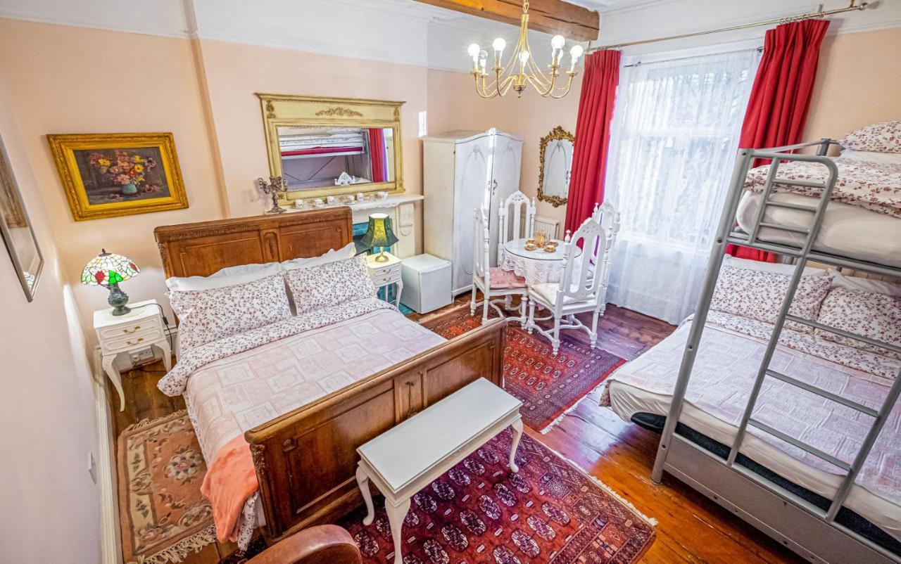 Bed & Breakfast Juliette's London