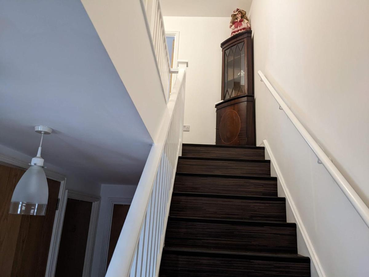 Travelstop #london-ealing Habitación en casa particular
