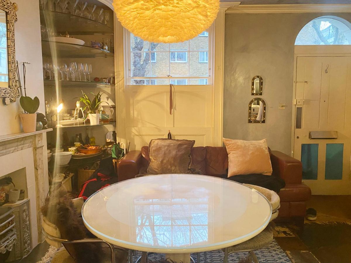 Homestay The Blue Door London