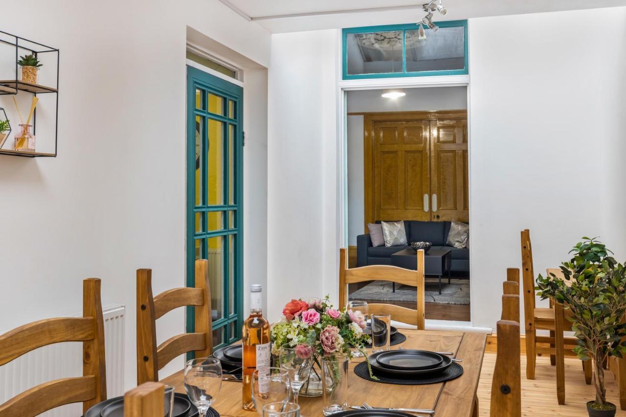 Holiday home Spacious 5 Bedroom House With Garden + Parking - Amazing Location London