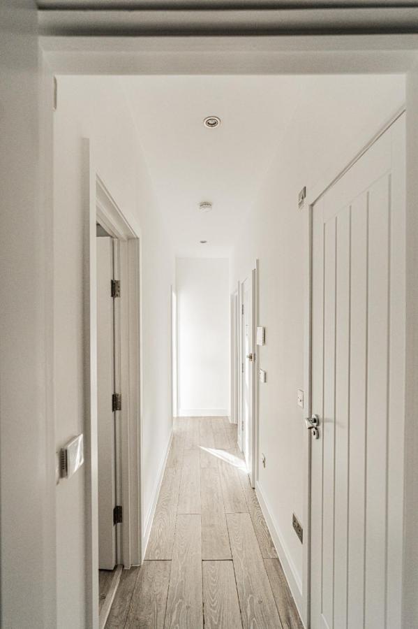 The Kensington High Street Apartment