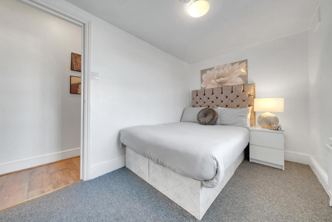 Apartamento Modern Deluxe 2 Bedroom In Canning Town Excel Centre Londres