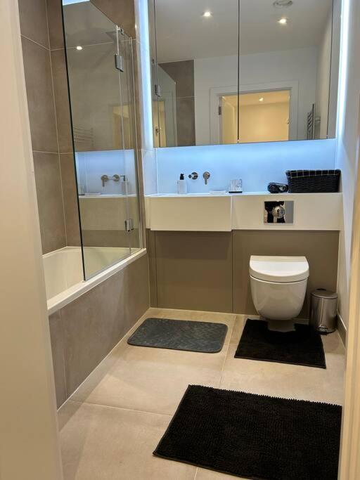 Modern 2 Bedroom Flat Near King's Cross. Apartment *