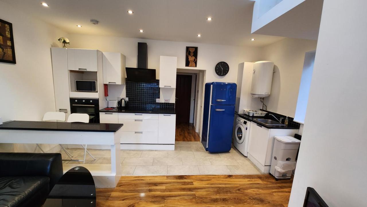 Residential Quarters, The Bungalow - Shooters Hill * London