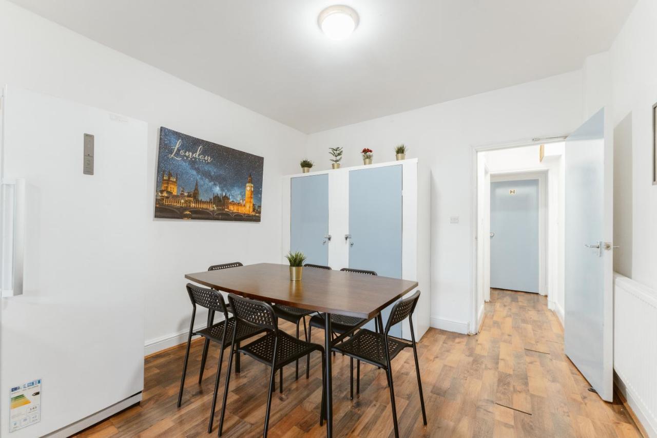 Guest house Upton Park Bedrooms 25 Min To *