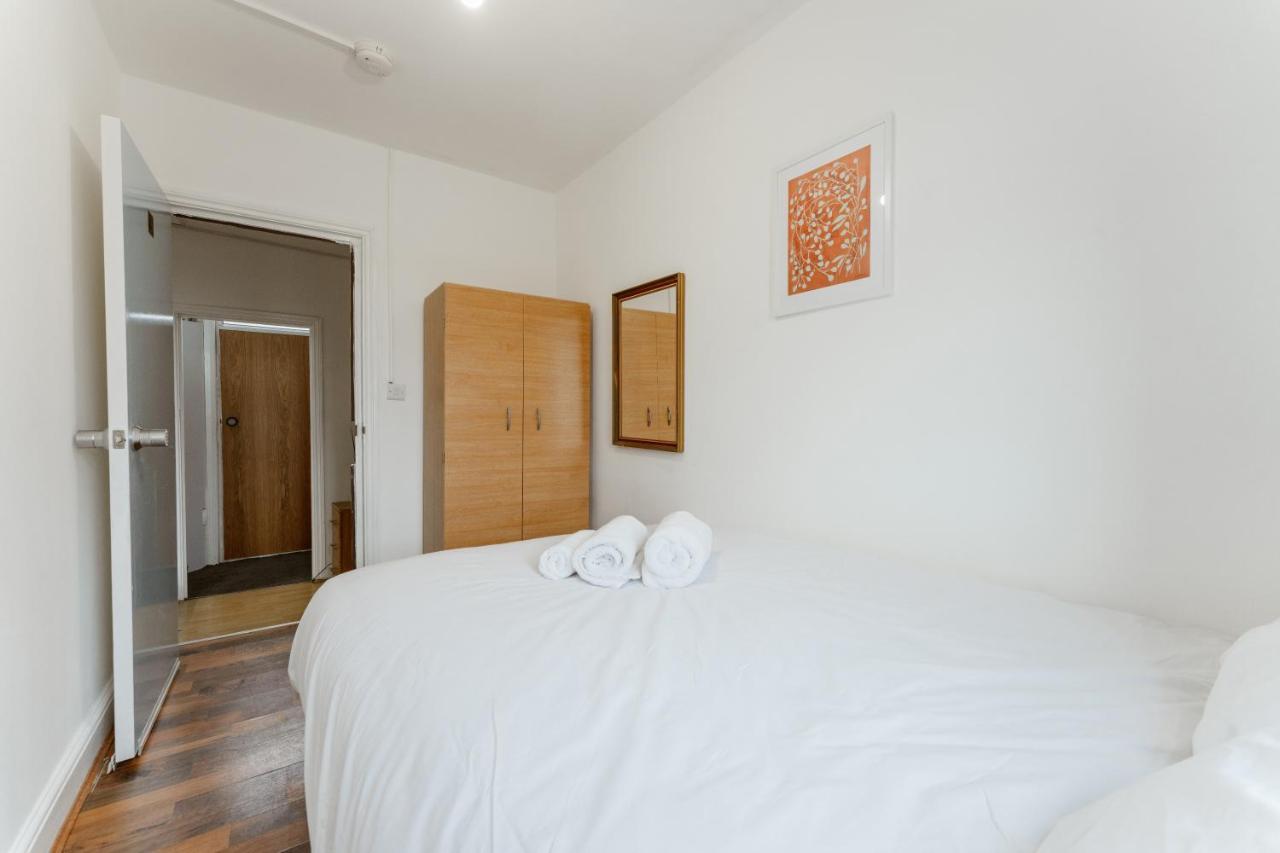 Guest house Upton Park Bedrooms 25 Min To