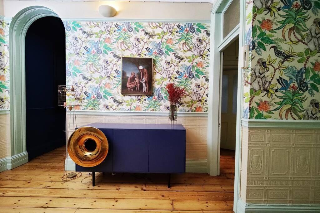 Luxury Artist In Londres