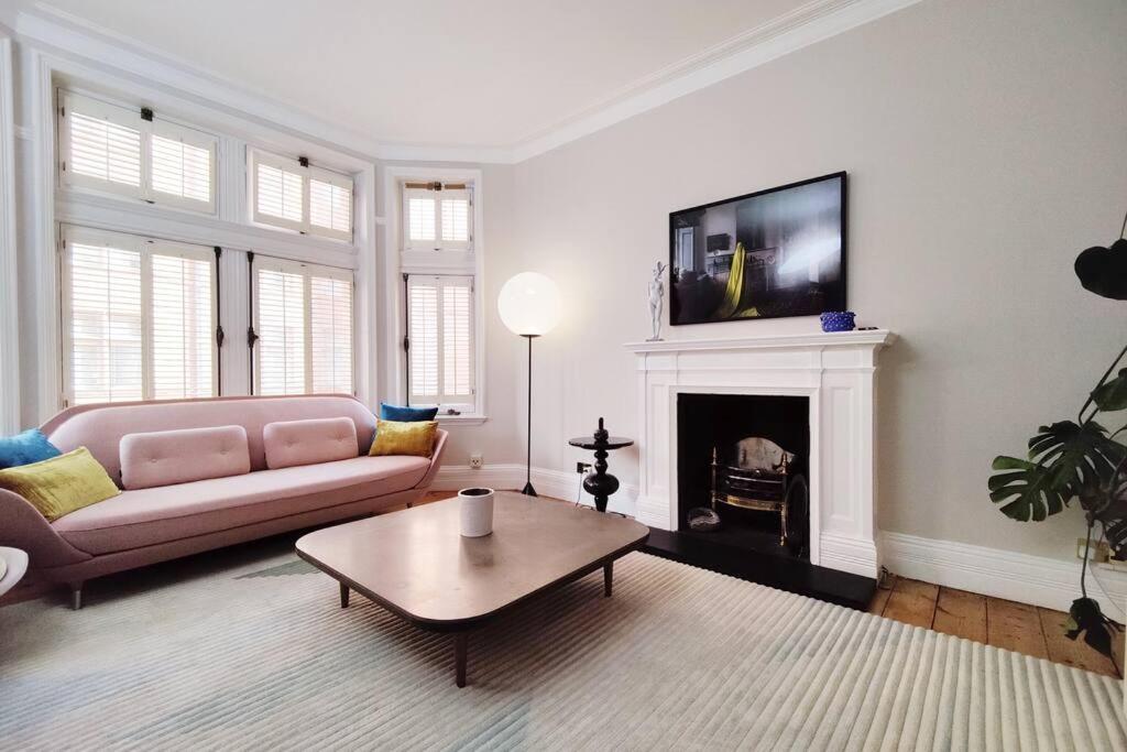 Luxury Artist In Apartamento Londres