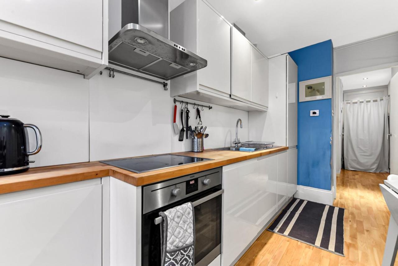 Main Street Corner Great 1bedroom Flat - Richmond Londen