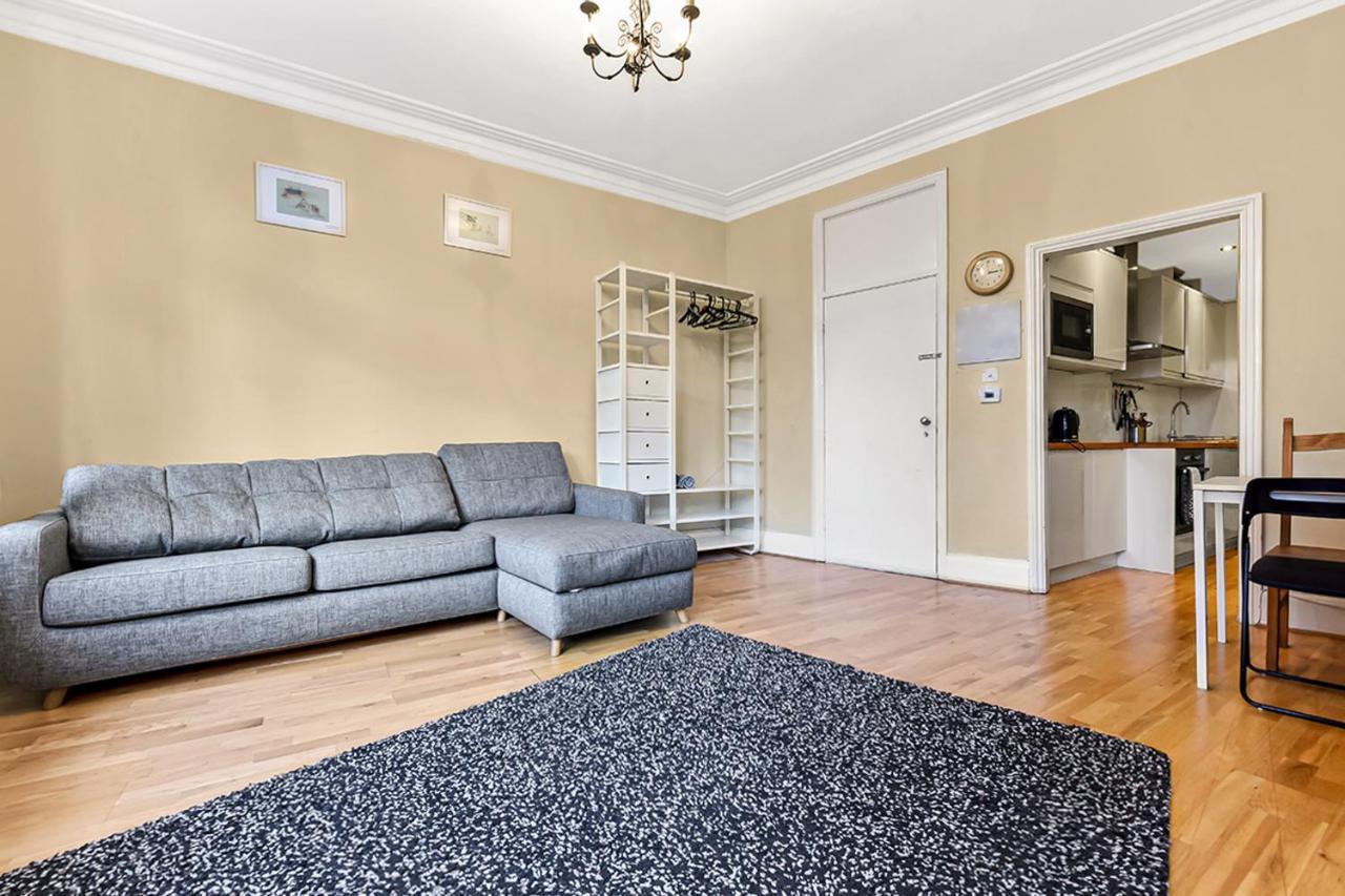 Main Street Corner Great 1bedroom Flat - Richmond Appartement Londen