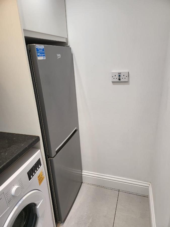 Fancy Basement Flat B Apartment