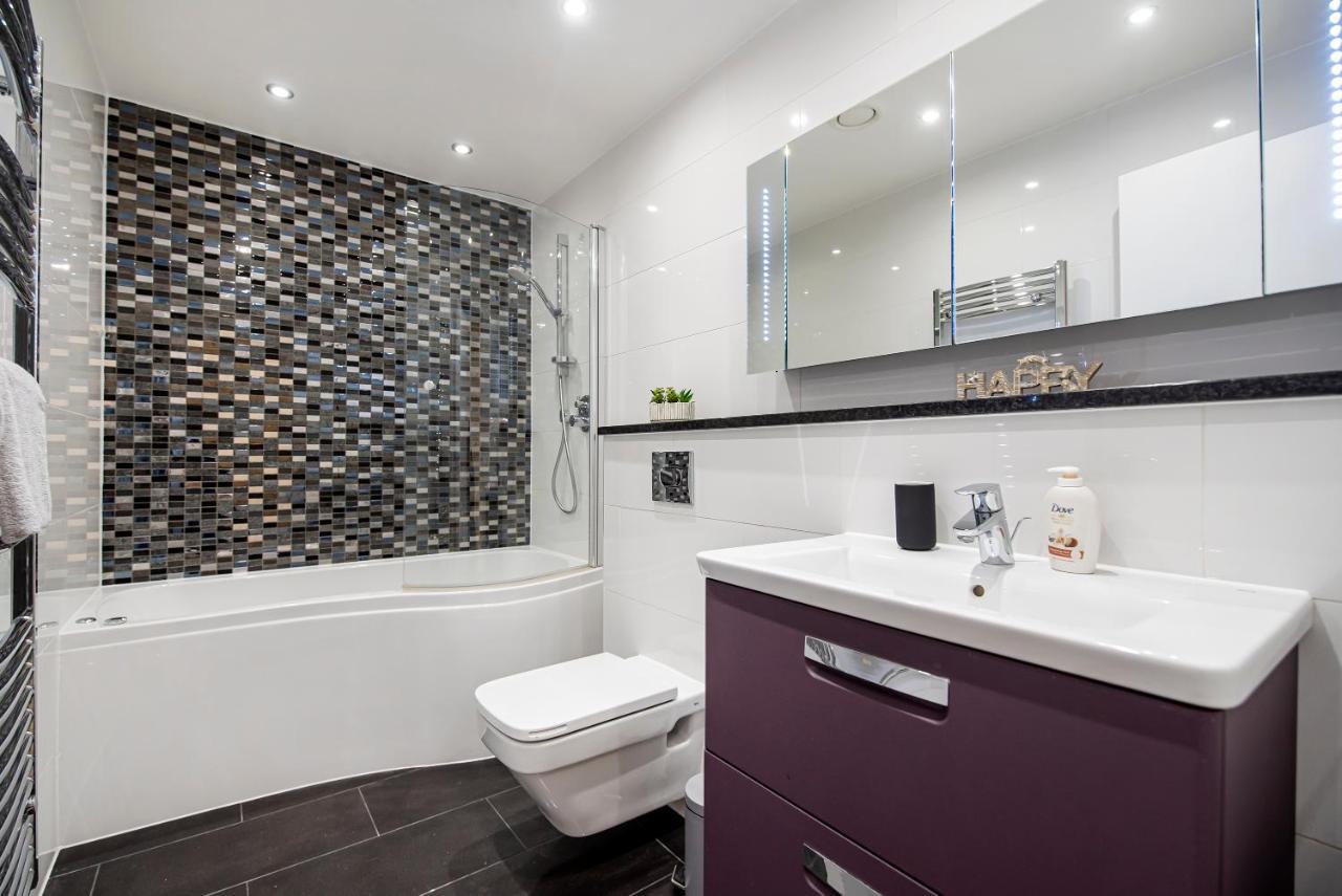 And Spacious 2 Bed Appartement Londen