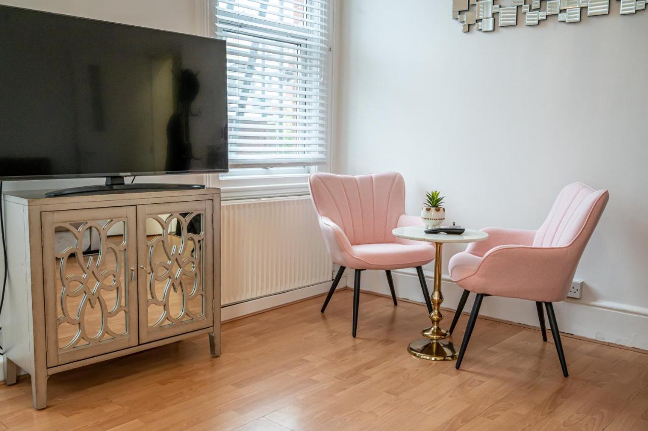 Modern Spacious 75 *