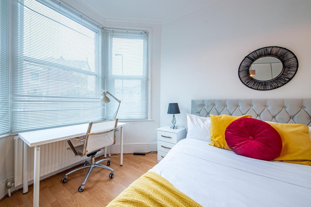 Modern Spacious 75 *