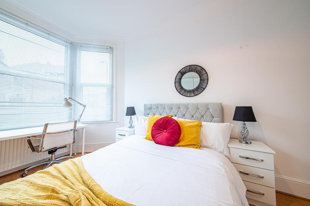 Appartement Modern Spacious 75 *