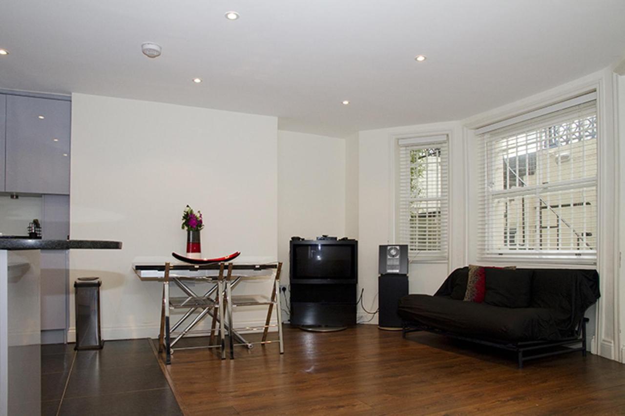 Holiday Lets - C London