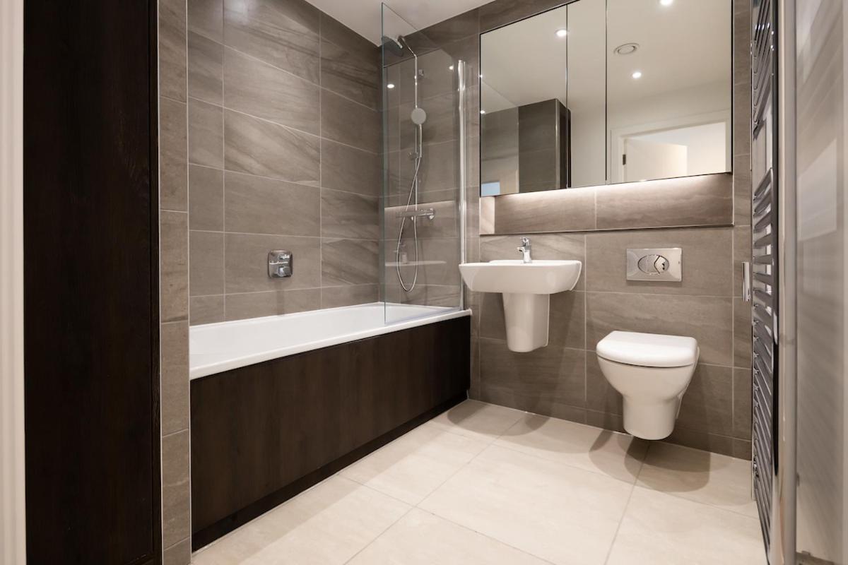 Apartment Ben And Tracy Luxury Village In Stratford