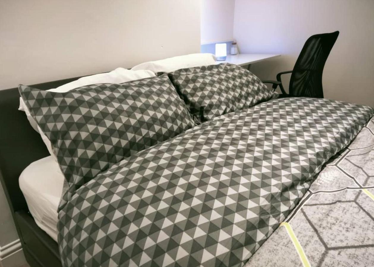 Apartment Fully-equipped Flat In The Of *
