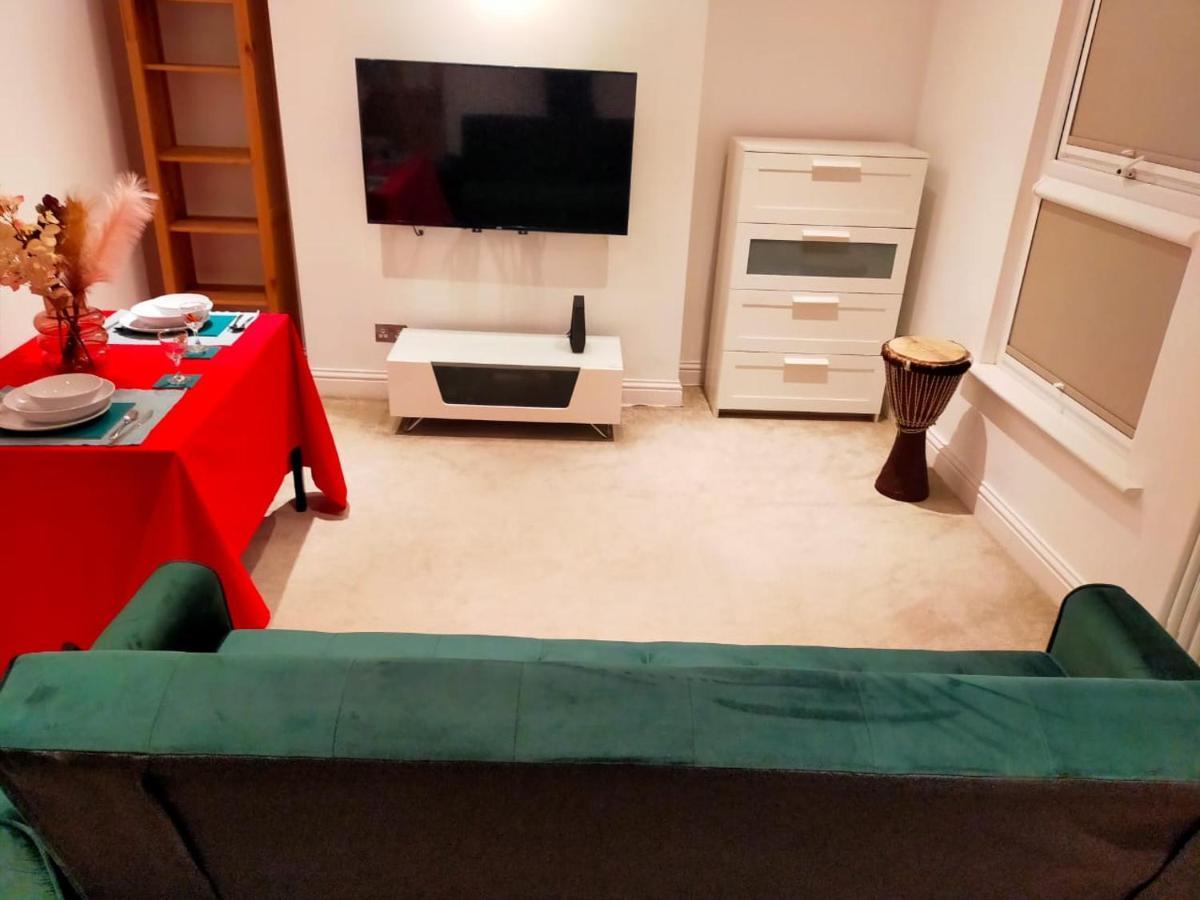 Fully-equipped Flat In The Of