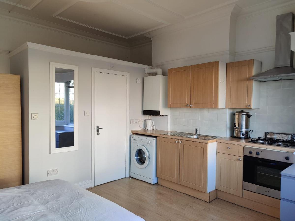 Studio On Golders Green Road Apartamento