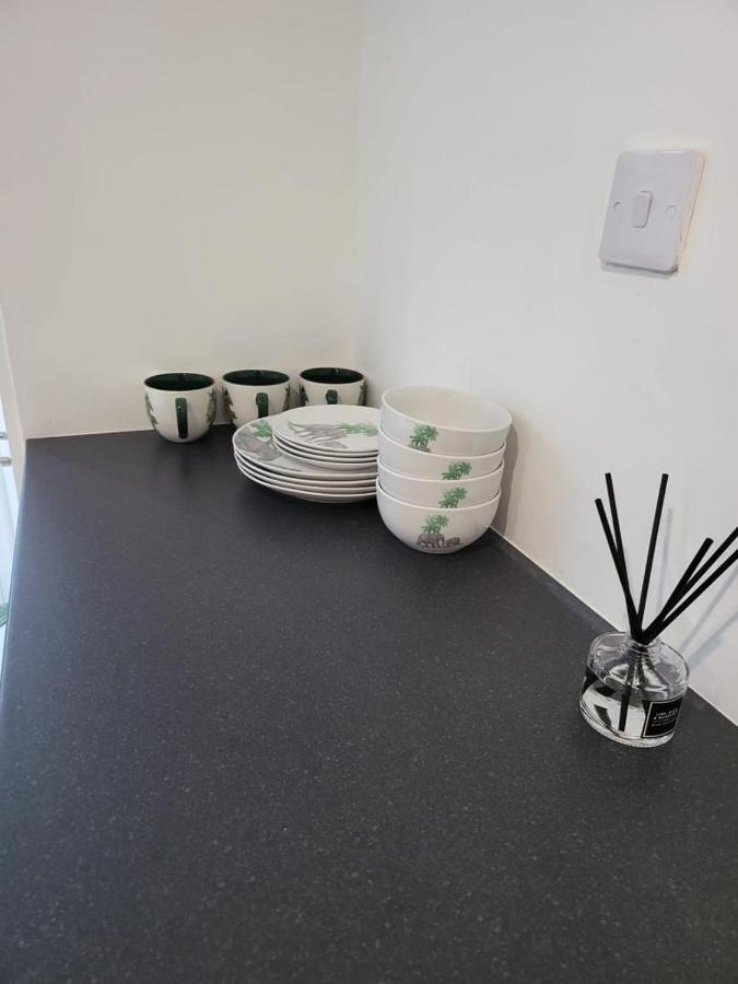 Fancy Basement Flat B London