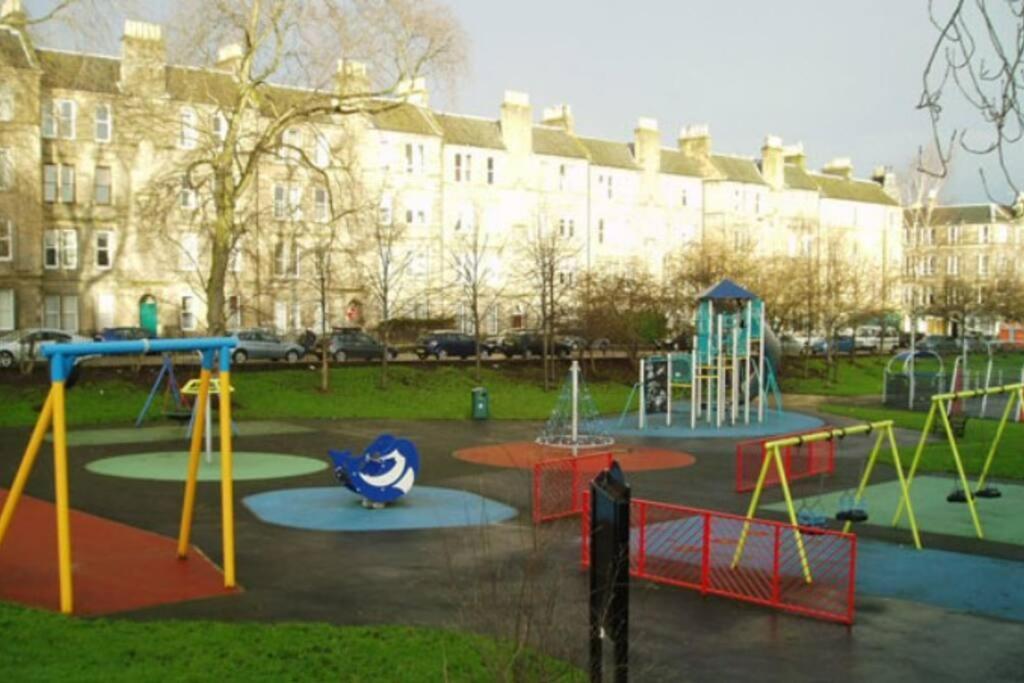 Victorian Functional 5min Walk From Tufnell Park Londen