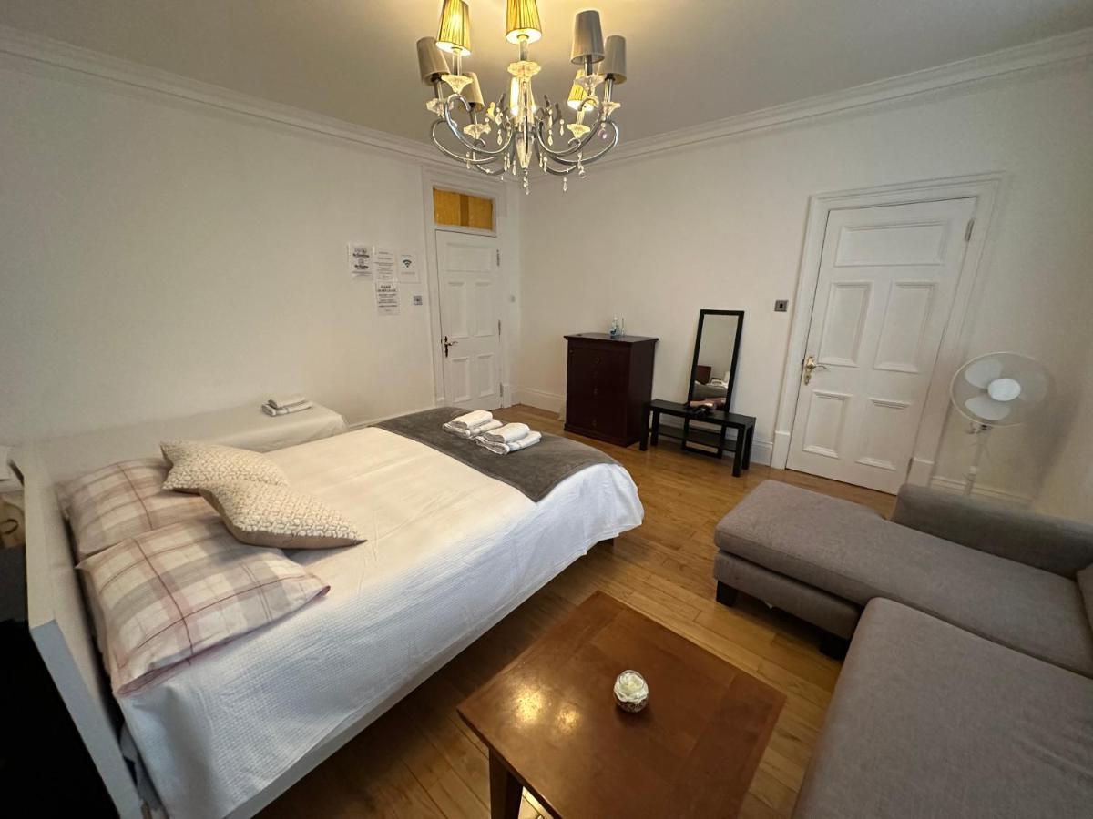 En & Private Bathroom, In Marylebone, Paddington #room Name Is Paris# Homestay London