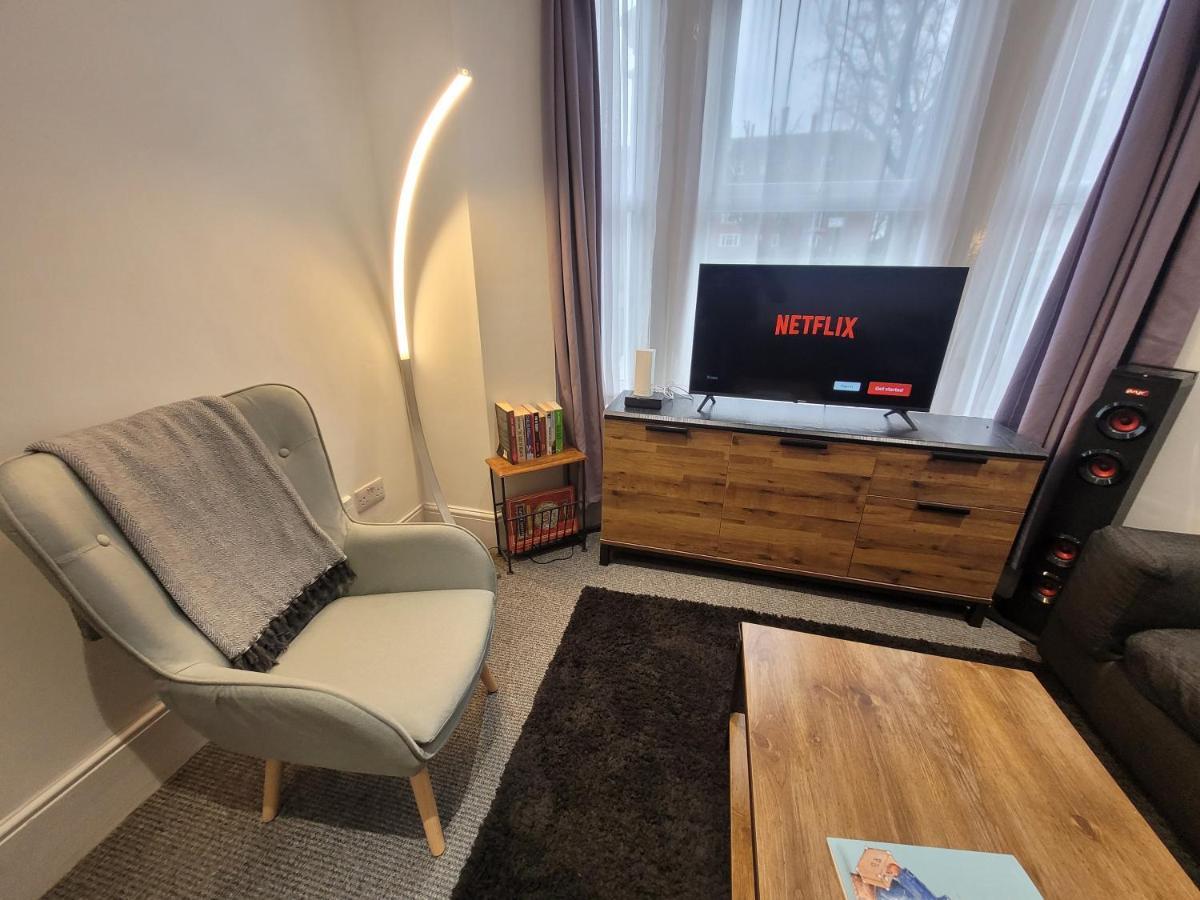 Vakantiehuis Spacious 2 Bedroom House In With Garden Londen