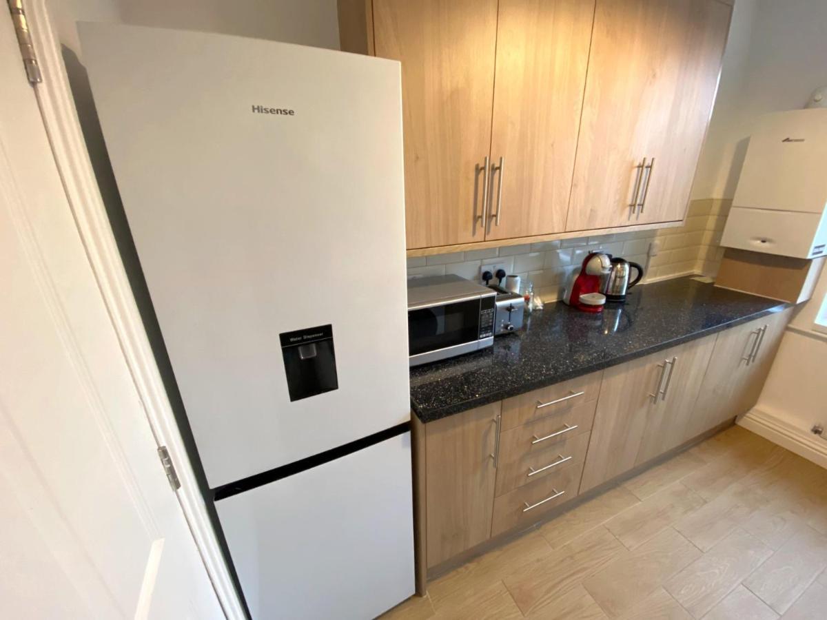 Spacious 1 Bedroom Flat In Londen