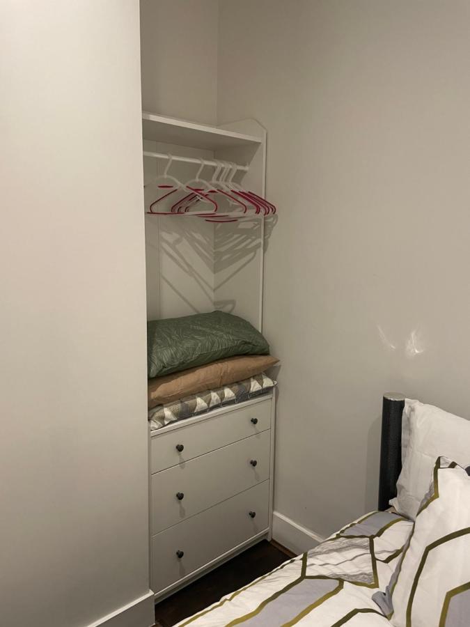 Entire Luxurious Flat Sleeps 4 Persons Apartment London