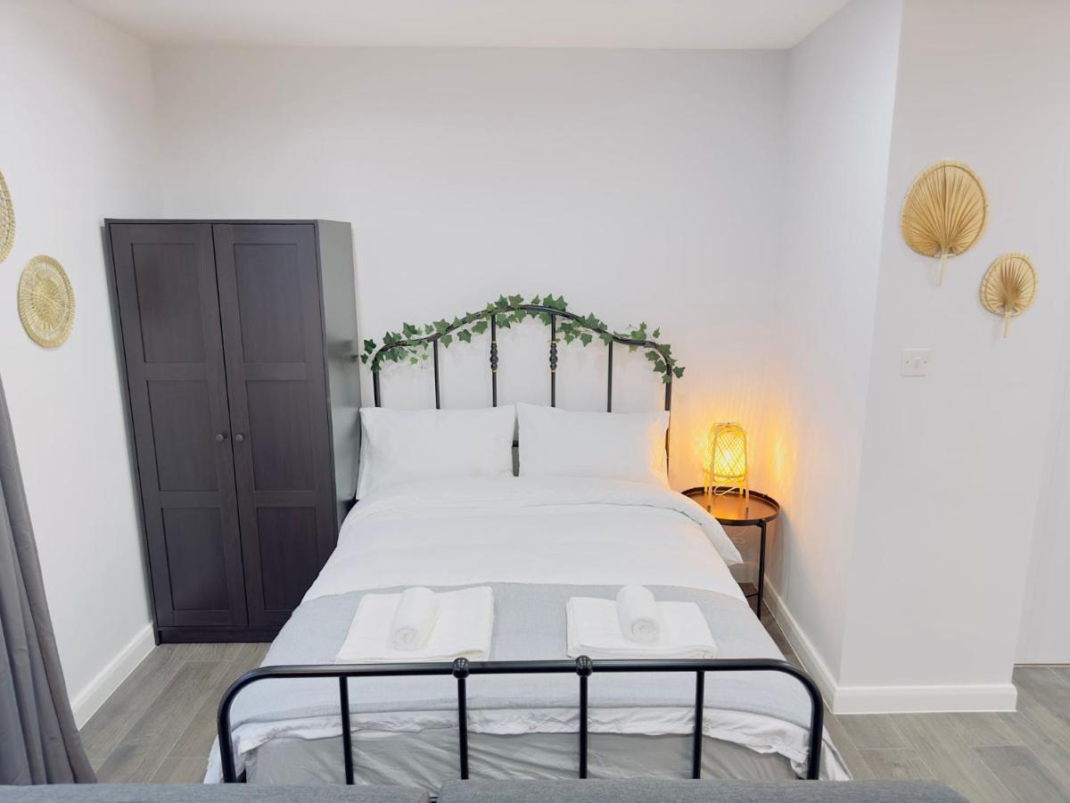 Hackney By Sleepy Londen