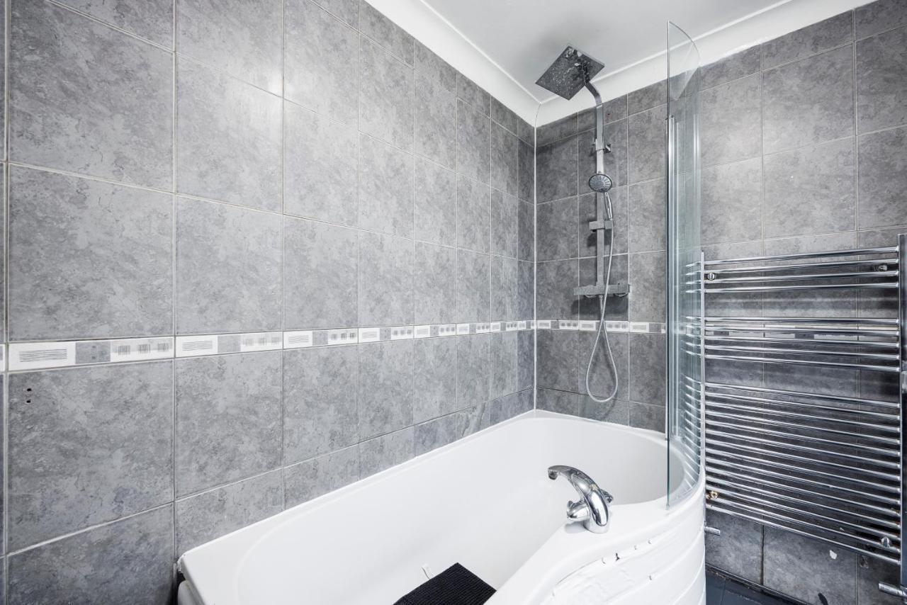 Сasa de vacaciones 2 Bedroom House By Av Stays Short Lets Croydon With Free Wi-fi Londres