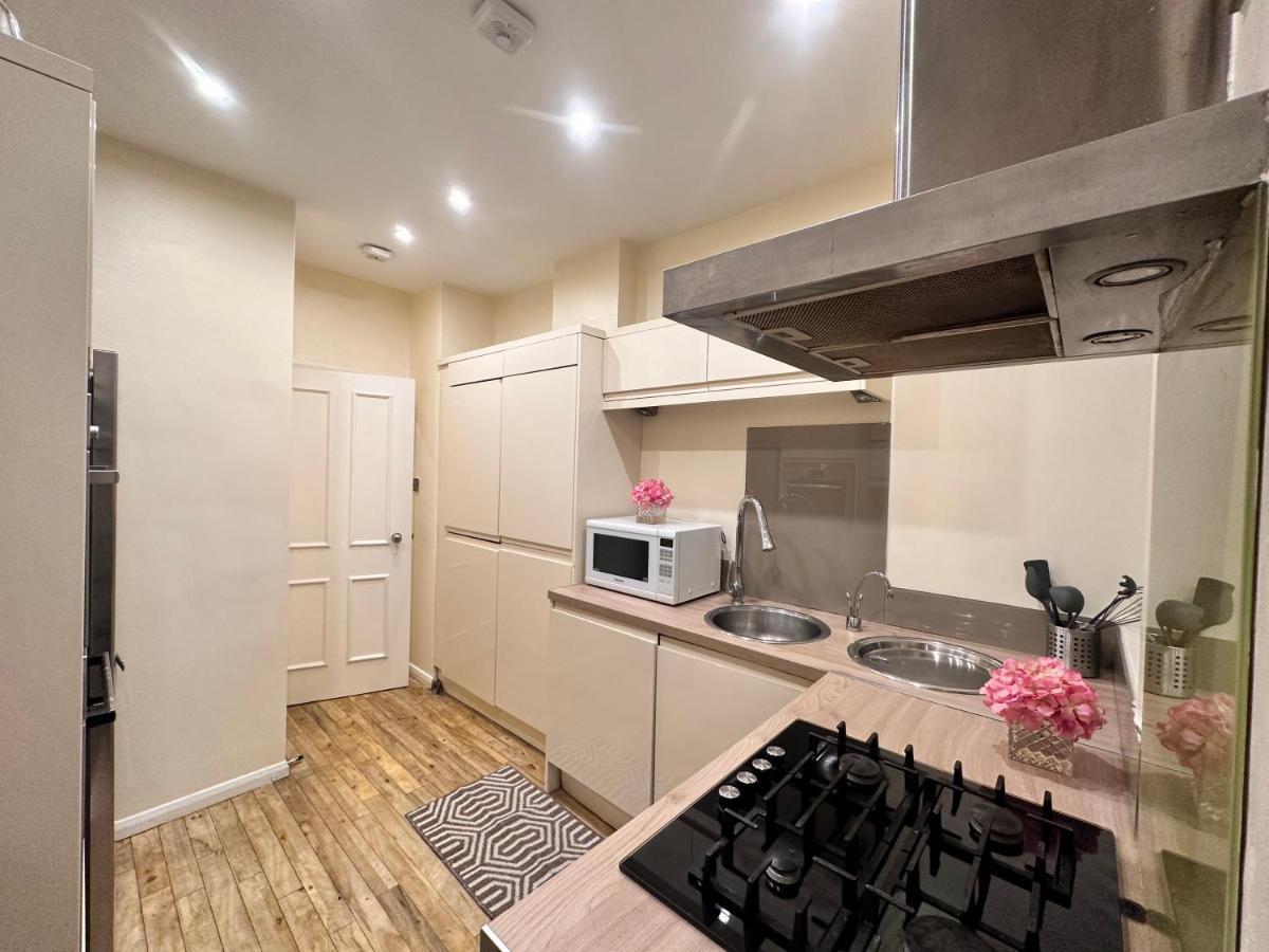 Central 5-bedroom, 4 Baths Lovely In Marylebone London