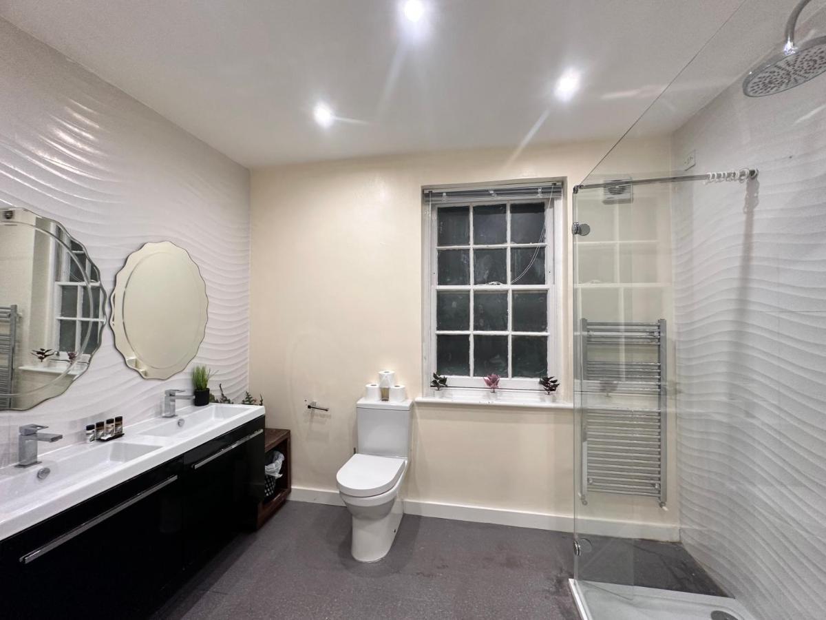 Central 5-bedroom, 4 Baths Lovely In Marylebone * London