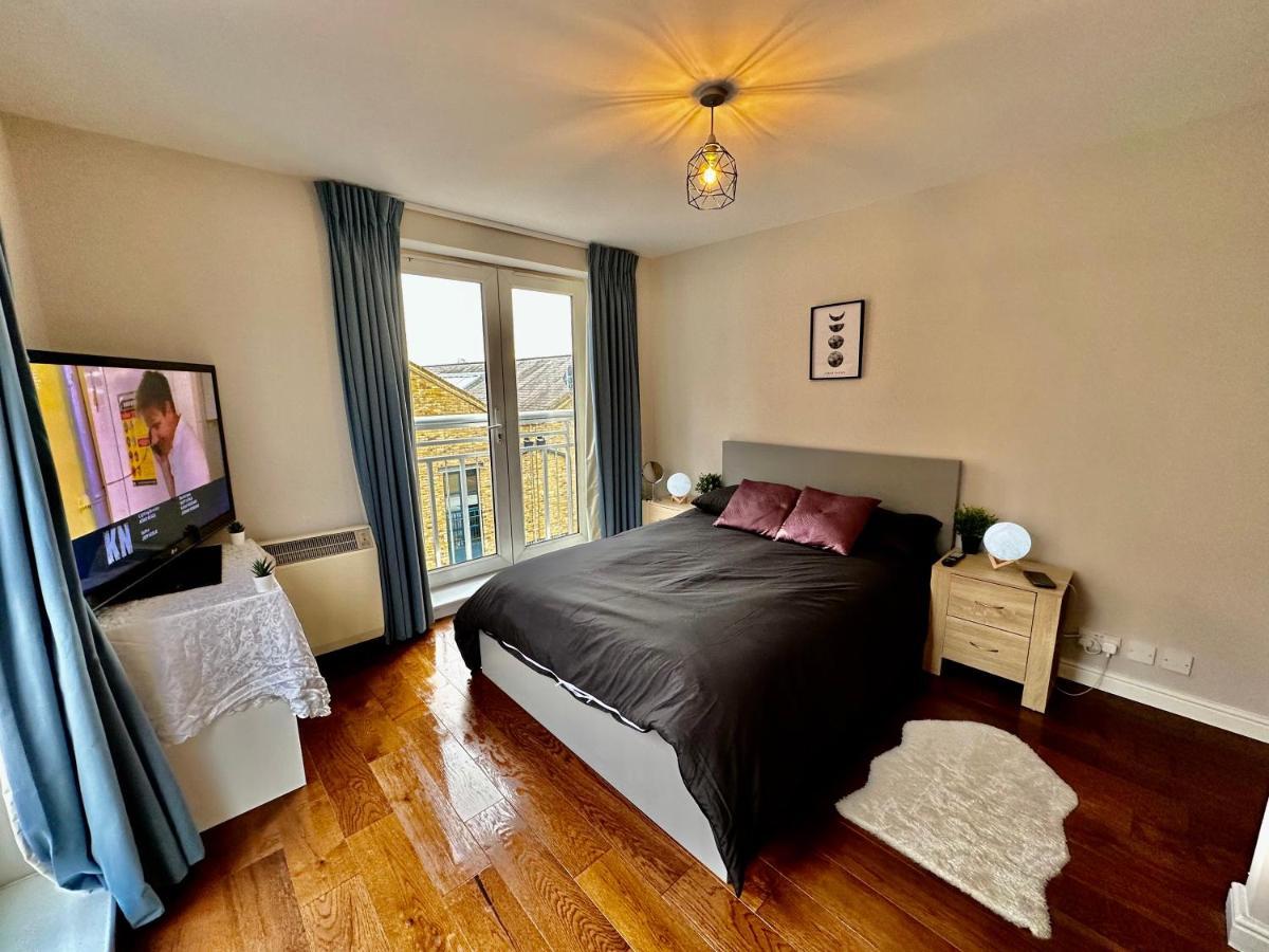 O2 Arena Luxury Flat Sleeps 6 With Parking Appartement Londen
