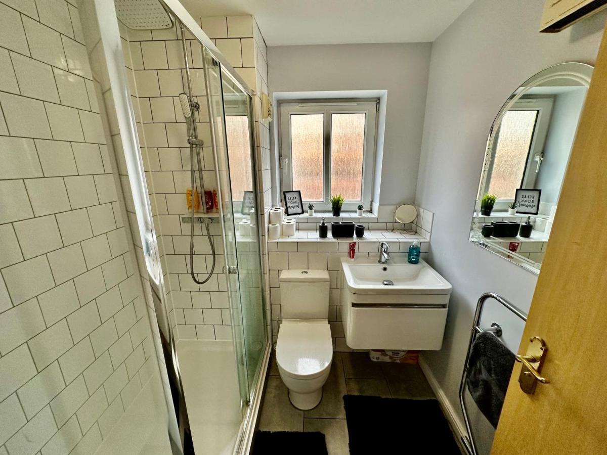 Appartement O2 Arena Luxury Flat Sleeps 6 With Parking *