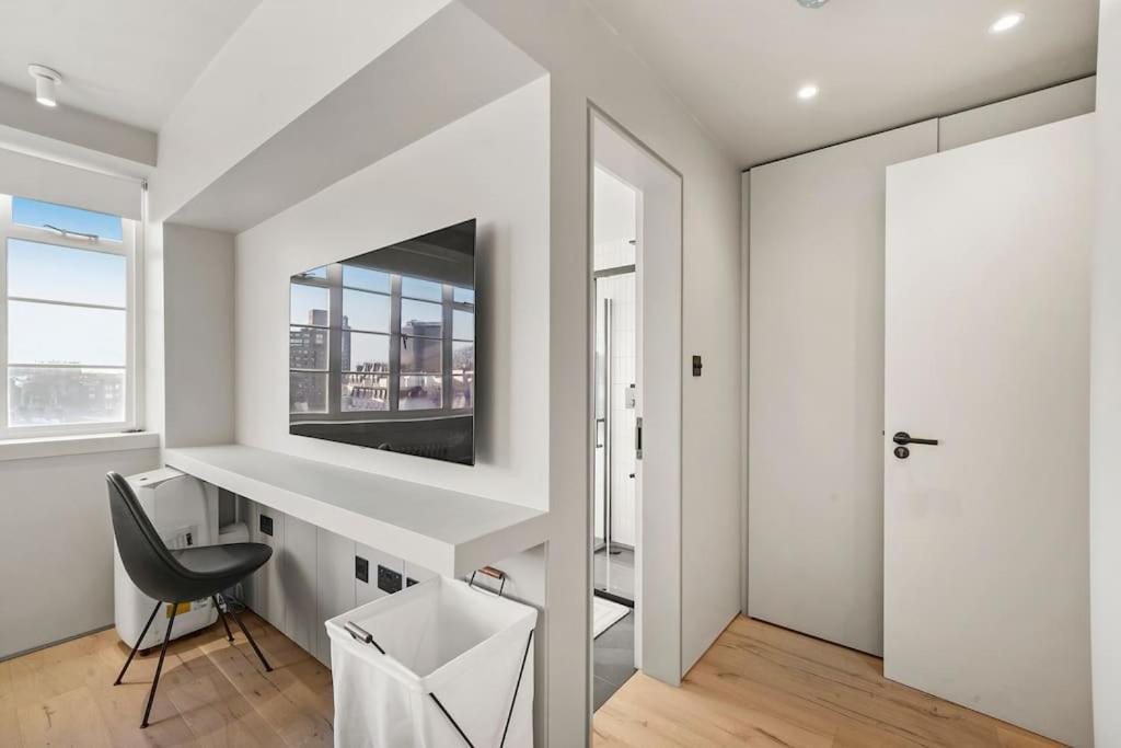 Two Bedroom Flat In Kensington London