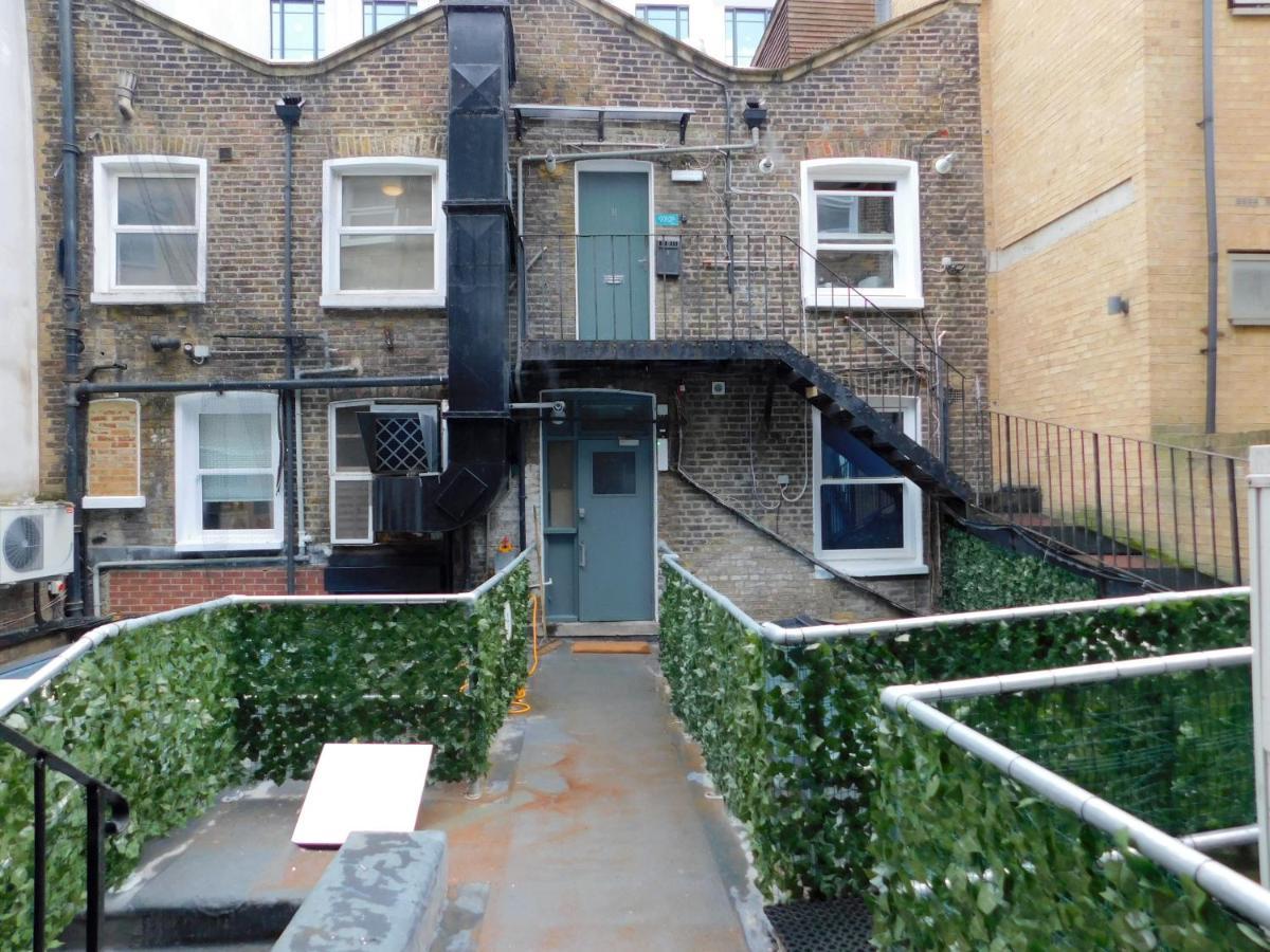 Brand New 1bed - Zone 1 - 4 Stations Nearby * London