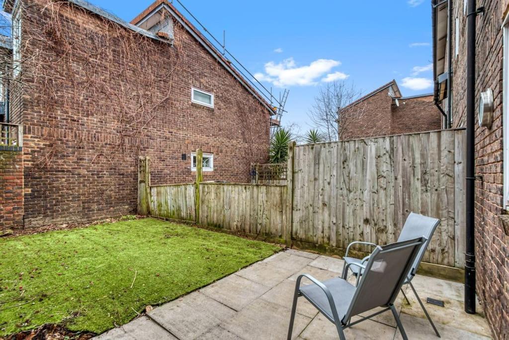 1 Bedroom Flat - Brixton Apartment *