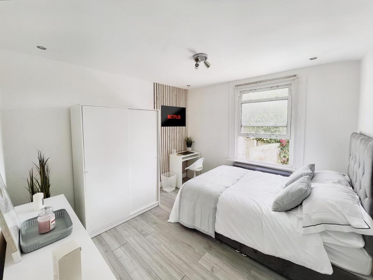 Modern In Centrally Located - 4 Londen