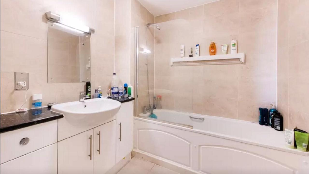 Apartment Brixton/clapham 2 Bed Flat, Large Balcony, Parking London