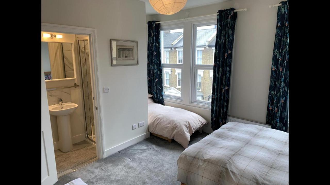 The Dimmer 2 Bedroom London