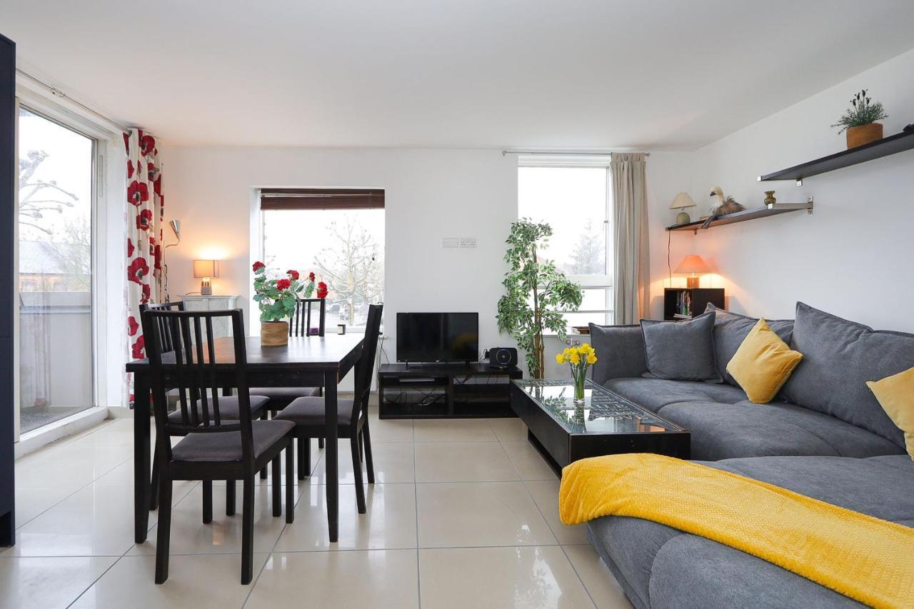 2-bed 2-bath Flat Around The Corner From Portobello Market Appartement *