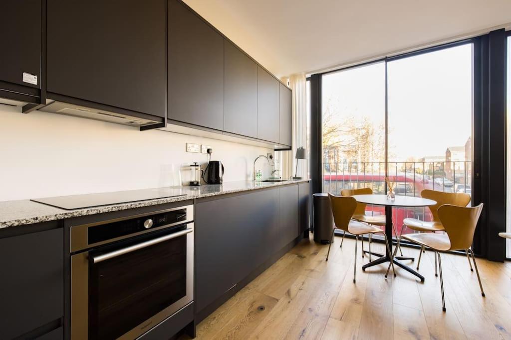 Cool Loft In Fashionable East Apartment London