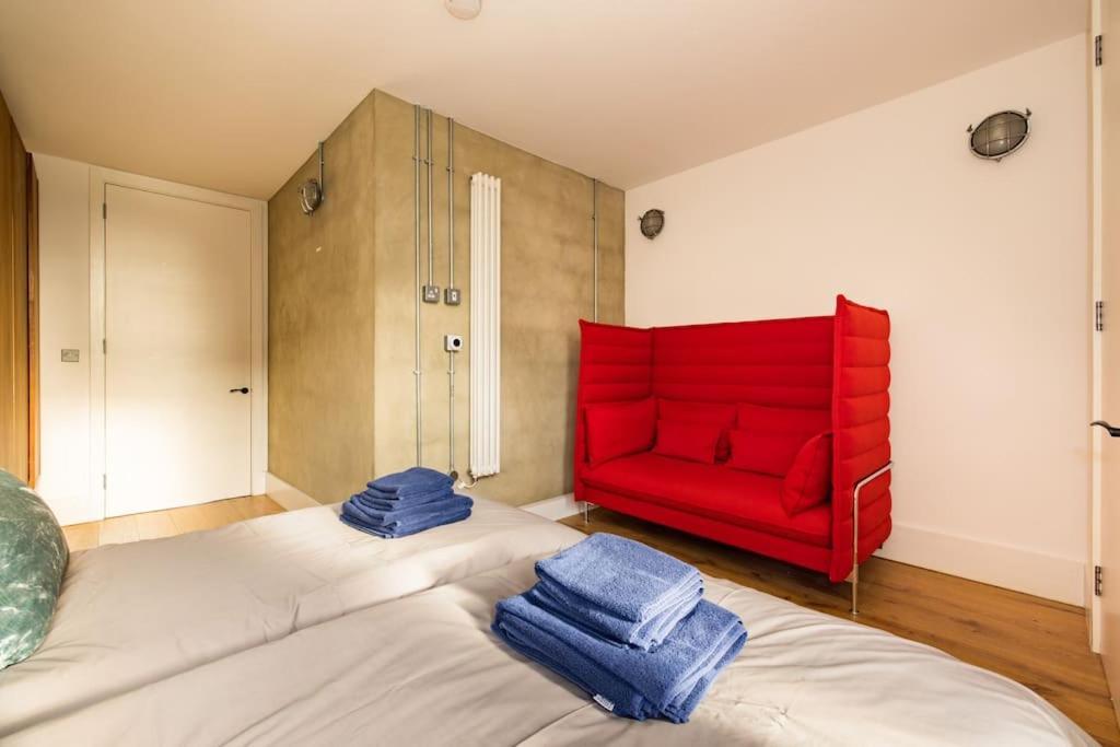 Cool Loft In Fashionable East Apartment London