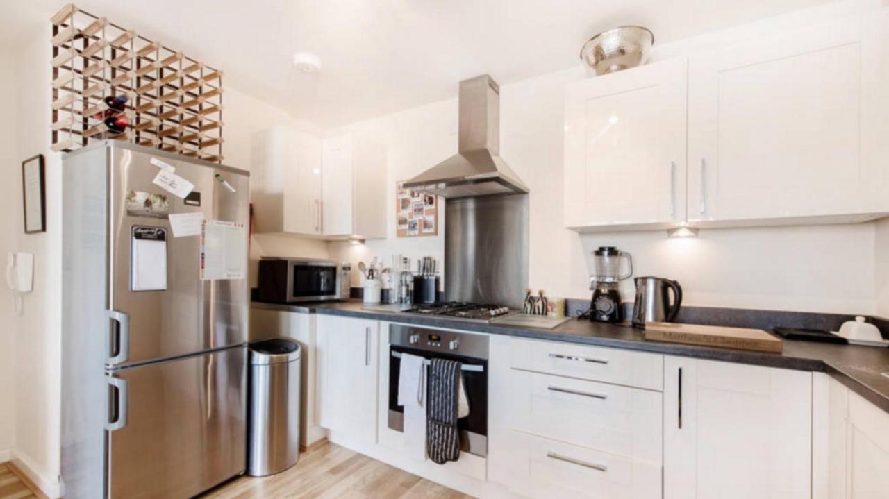 Apartment Brixton/clapham 2 Bed Flat, Large Balcony, Parking London