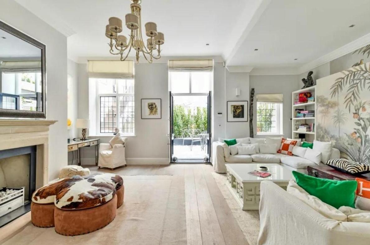 Very Bright Four Bedroom Flat Apartment *