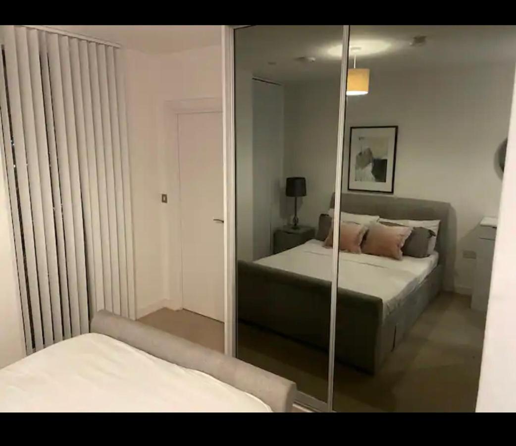 Luxurious 2 Bedroom In Canary Wharf *